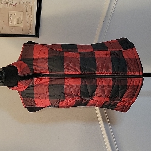 Buffalo Plaid Puffer Vest‎ Red and Black Womens large - Picture 1 of 4